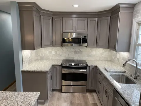 Photo 8 of 20